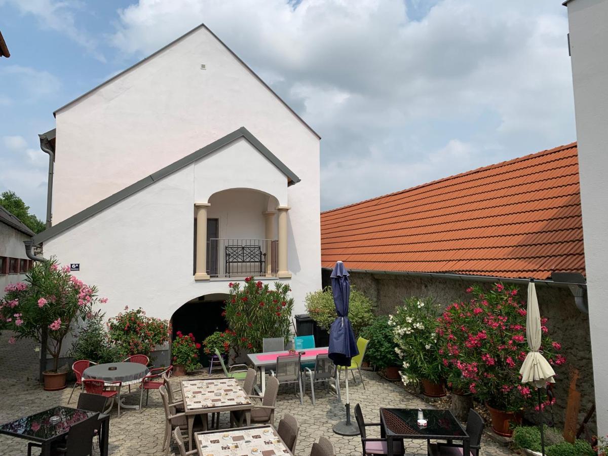 Ferienhaus Beim Turm Breitenbrunn am Neusiedler See Exterior foto