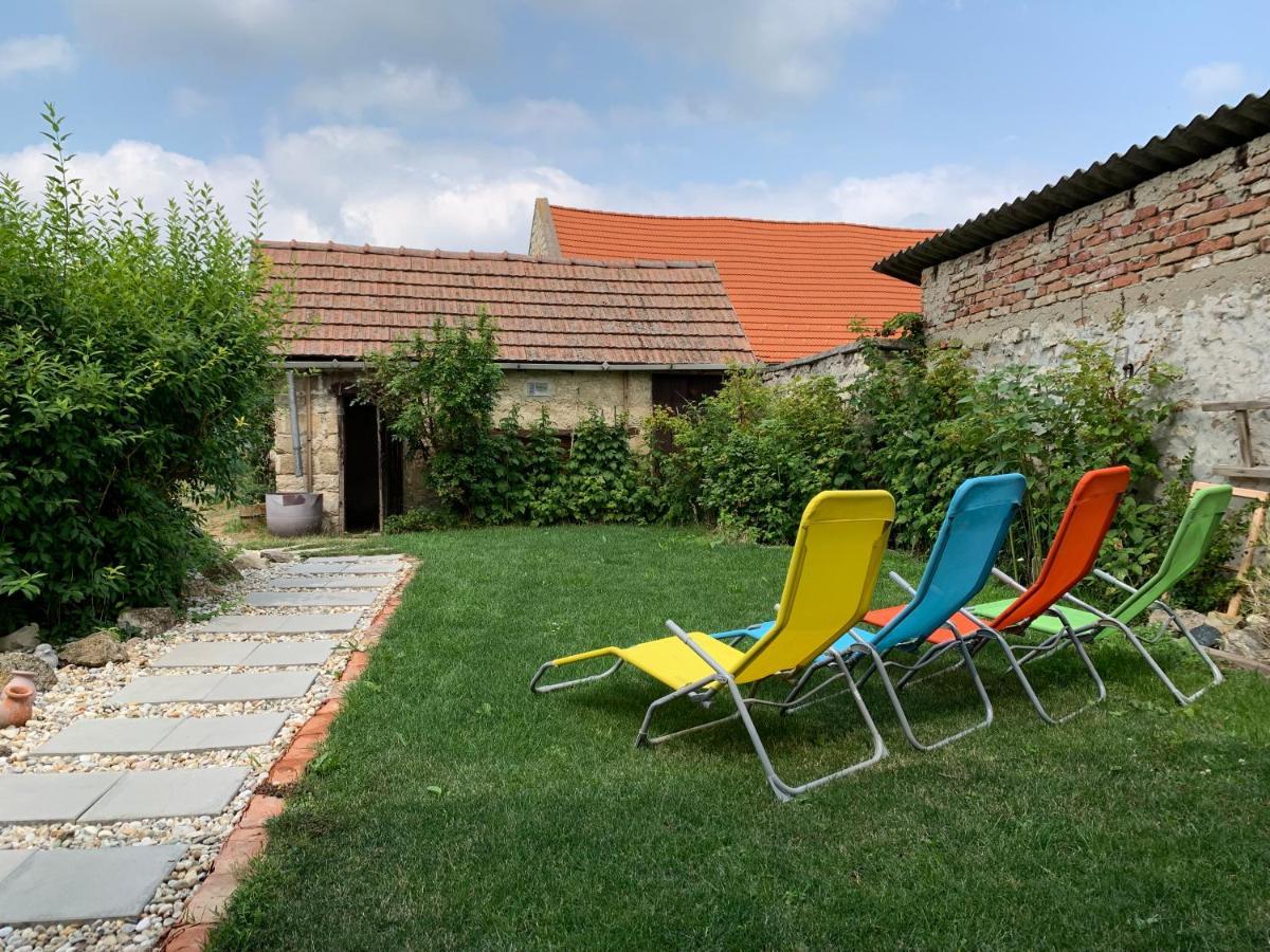 Ferienhaus Beim Turm Breitenbrunn am Neusiedler See Exterior foto