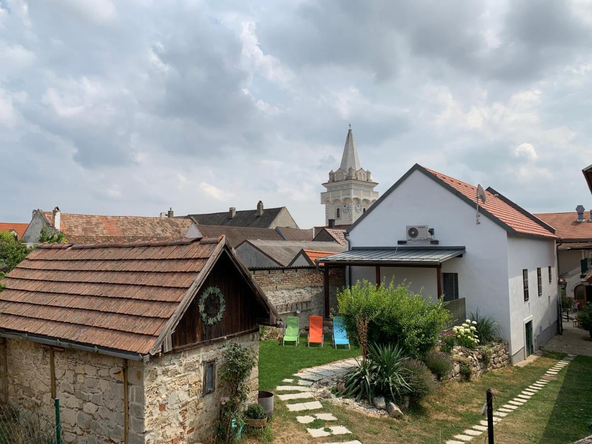 Ferienhaus Beim Turm Breitenbrunn am Neusiedler See Exterior foto