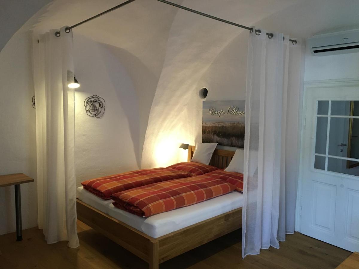 Ferienhaus Beim Turm Breitenbrunn am Neusiedler See Exterior foto